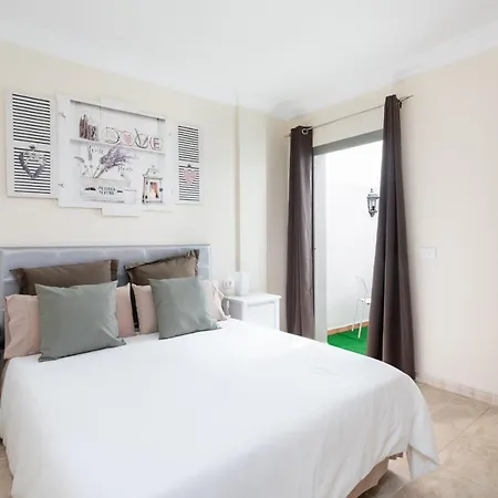 Apartament Home2book Design *
